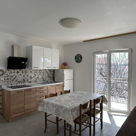 Apartments Ljubomir Рогозница Екстериор снимка