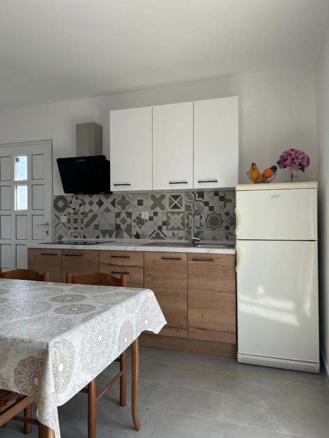 Apartments Ljubomir Рогозница Екстериор снимка