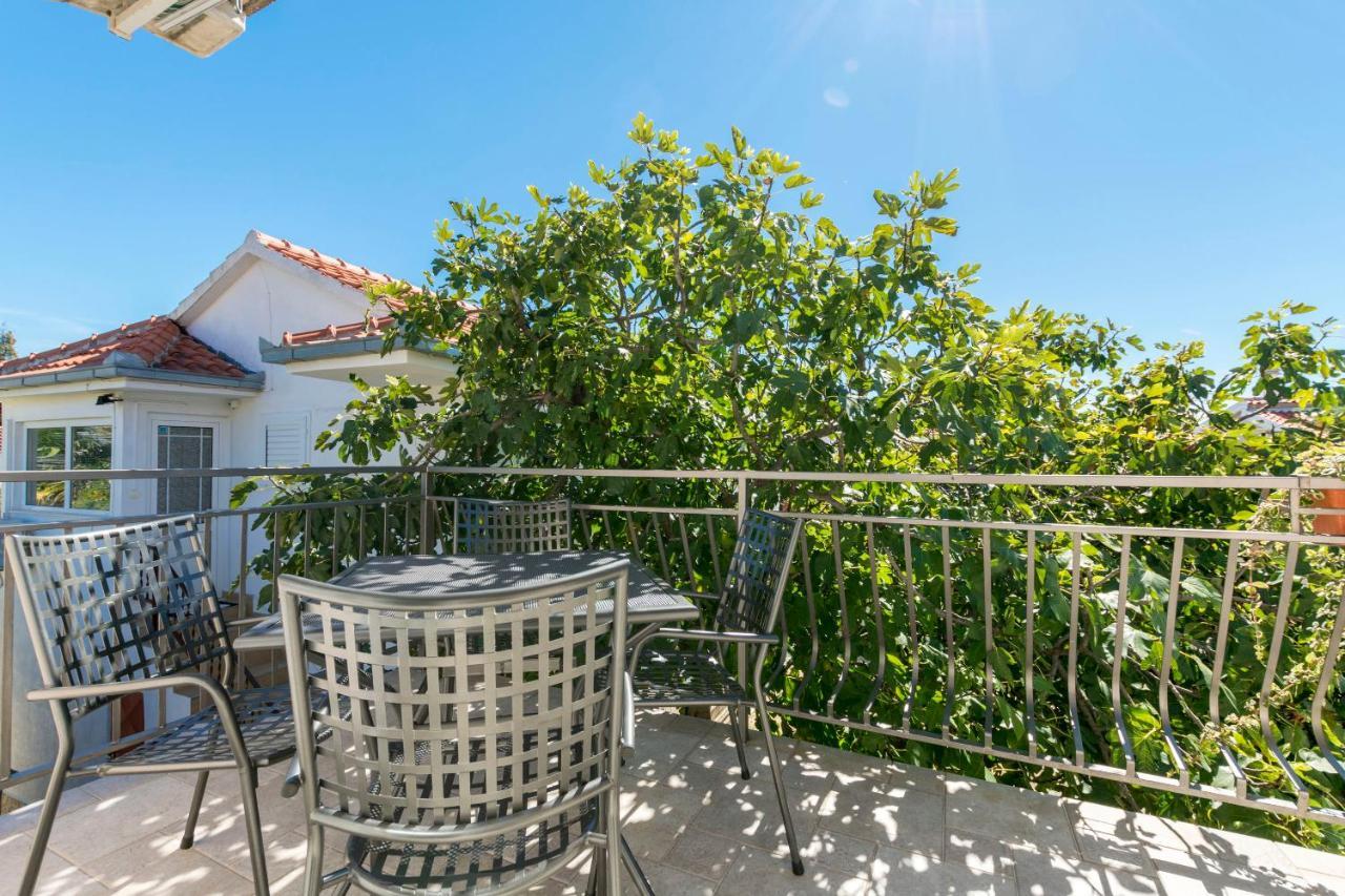 Apartments Ljubomir Рогозница Екстериор снимка