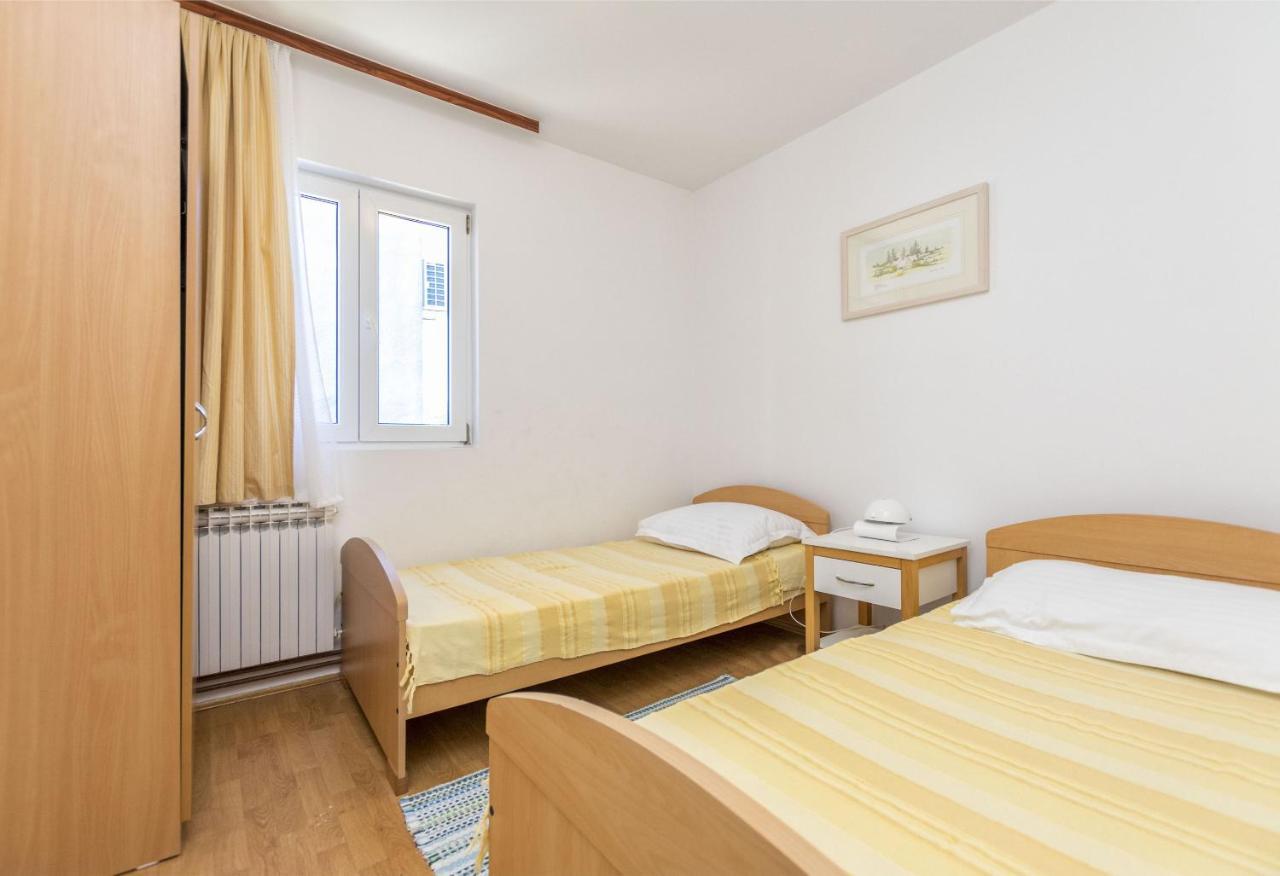 Apartments Ljubomir Рогозница Екстериор снимка