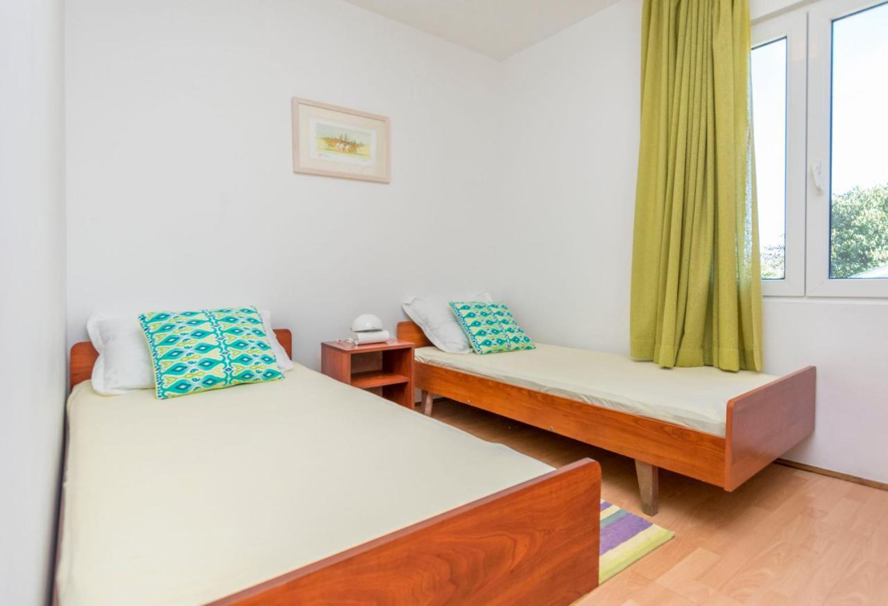 Apartments Ljubomir Рогозница Екстериор снимка