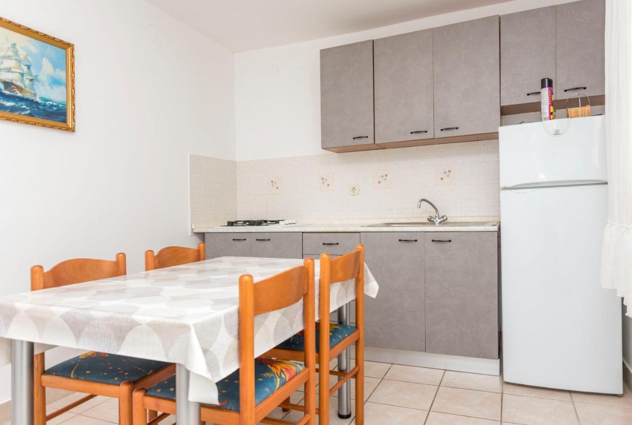 Apartments Ljubomir Рогозница Екстериор снимка