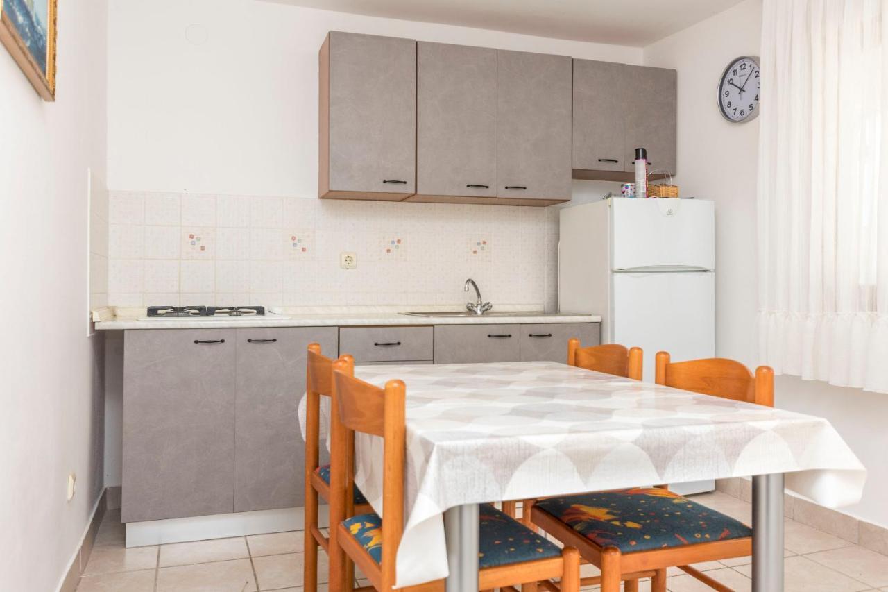 Apartments Ljubomir Рогозница Екстериор снимка