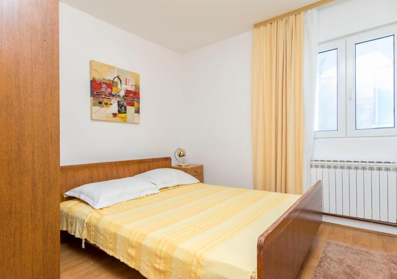 Apartments Ljubomir Рогозница Екстериор снимка